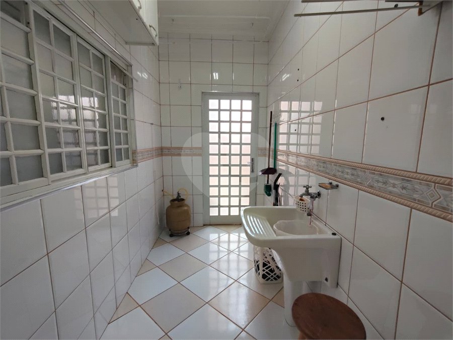 Sobrado à venda ou para alugar com 3 quartos, sendo 1 suíte,  em Jardim Itália, Itapetininga, SP