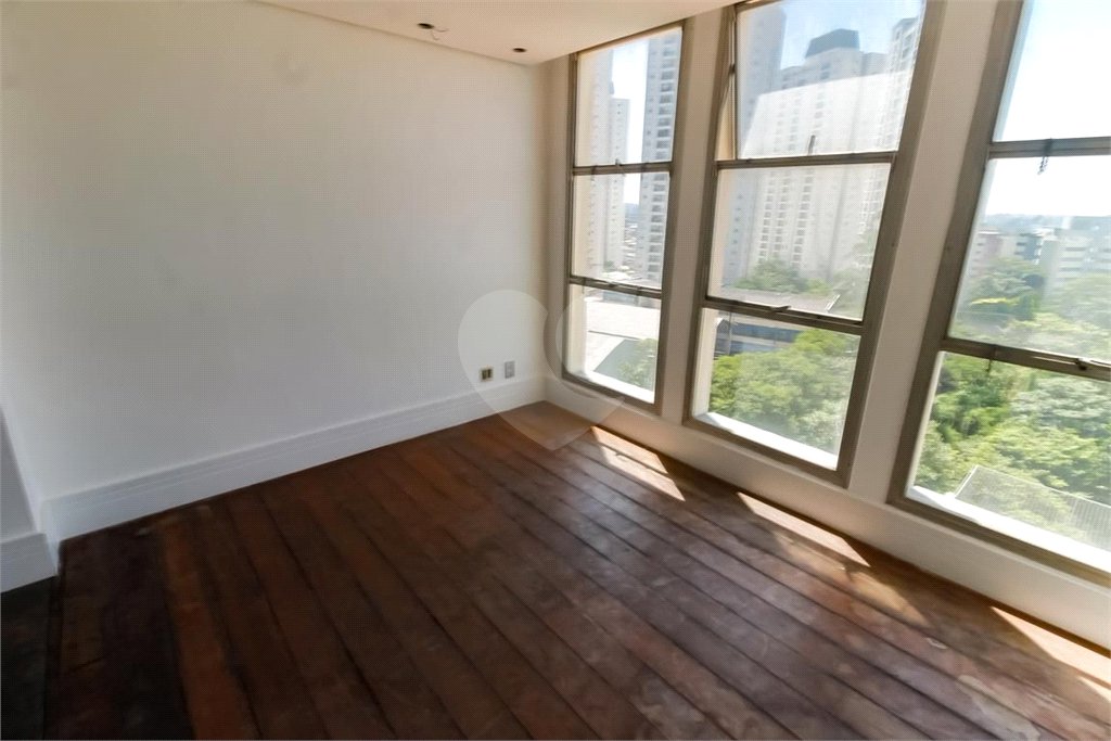 Apartamento à venda com 3 quartos, sendo 2 suítes, em Vila Andrade, São Paulo, SP