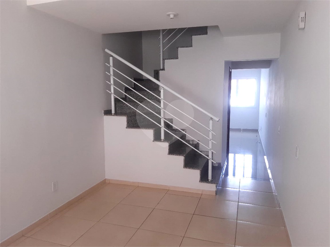 Sobrado à venda com 2 suítes em Jardim Nely, Indaiatuba, SP