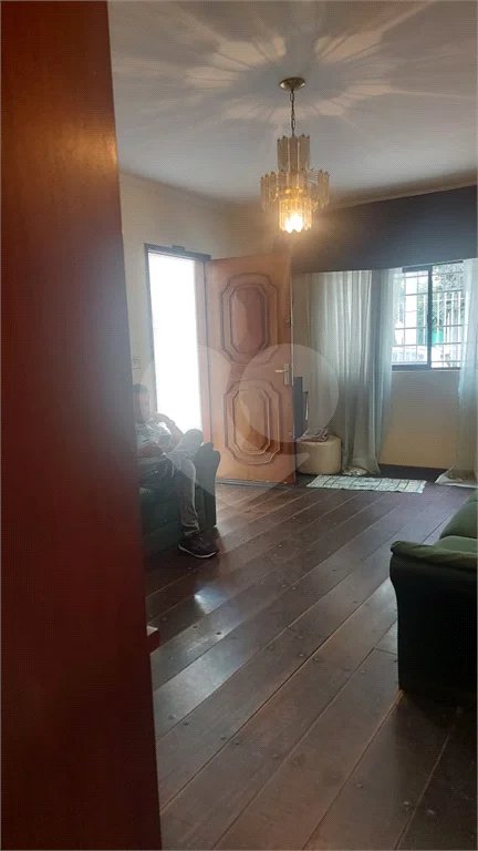 Sobrado à venda com 3 quartos, sendo 1 suíte, em Parque Vitória, São Paulo, SP