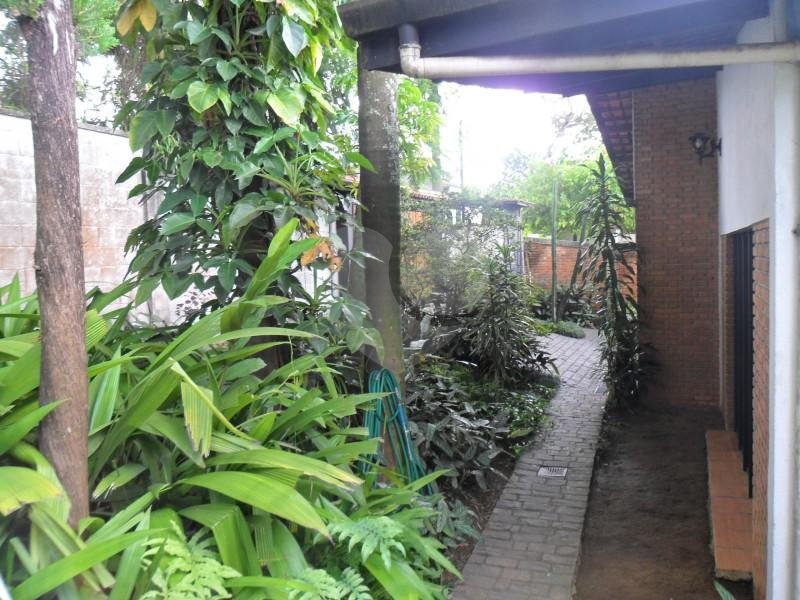 Sobrado à venda com 3 quartos, sendo 1 suíte,  em Vila São Francisco, São Paulo, SP