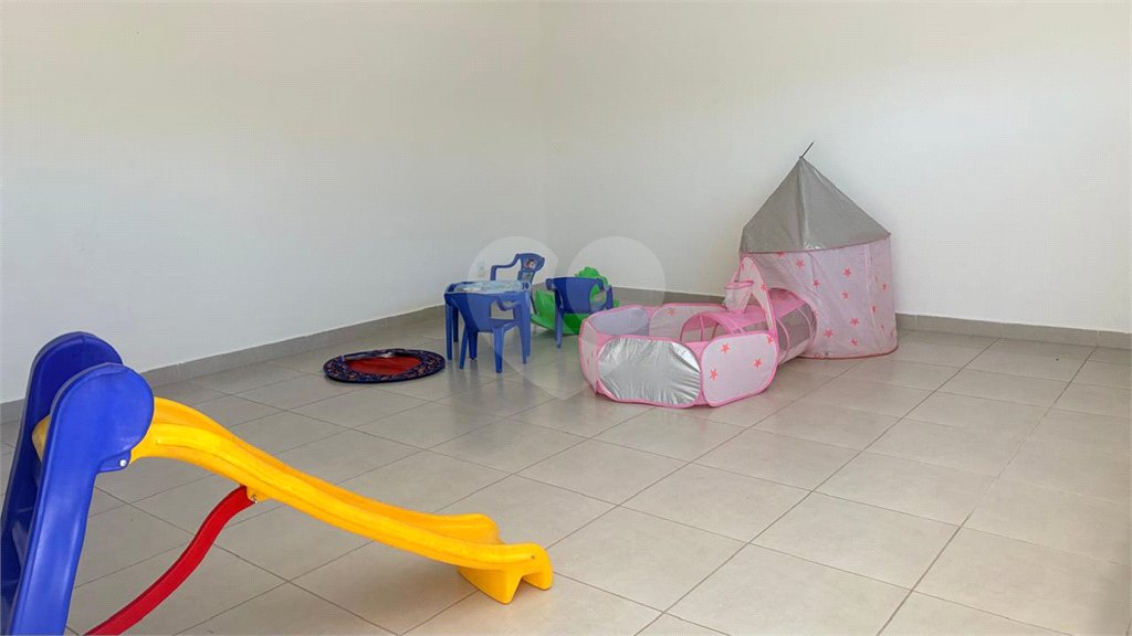 Casa à venda com 3 quartos, sendo 1 suíte, no condomínio Residencial Américo de Figueiredo, Sorocaba - SP