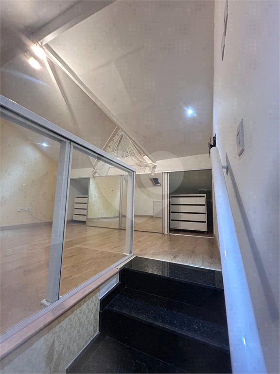 Casa à venda ou para alugar com 3 quartos, sendo 2 suítes,  no condomínio Residencial Erika, São Paulo - SP