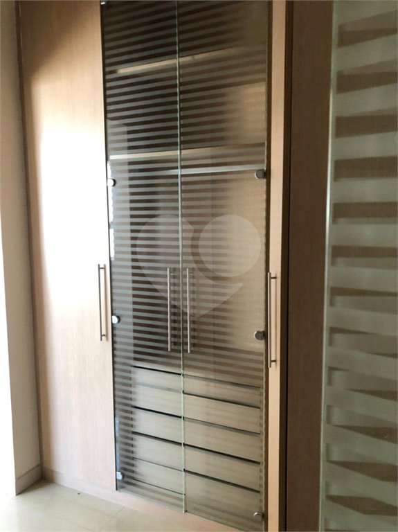 Casa à venda ou para alugar com 3 suítes no condomínio Jardim Vila Paradiso, Indaiatuba - SP