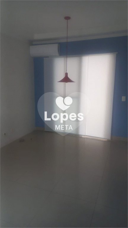 Casa à venda com 2 quartos no condomínio Residence Club Villa Branca, Jacareí - SP