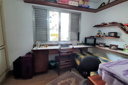 Casa à venda com 3 quartos, sendo 1 suíte, em Campo Grande, São Paulo, SP