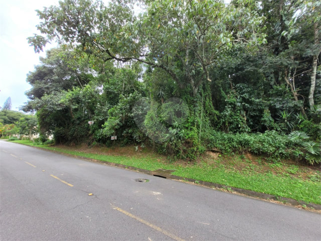 Terreno à venda no condomínio Alpes da Cantareira, Mairiporã - SP