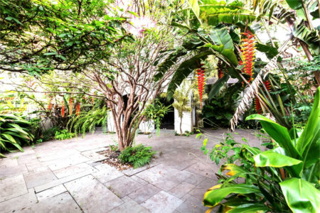Casa à venda com 4 quartos, sendo 1 suíte,  em Jardim das Bandeiras, São Paulo, SP