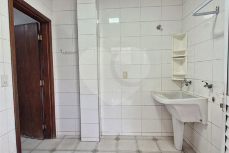 Casa à venda ou para alugar com 5 quartos, sendo 4 suítes,  em Santa Rosa, Vinhedo, SP
