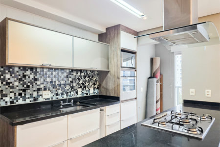 Apartamento à venda com 2 suítes em Vila Andrade, São Paulo, SP