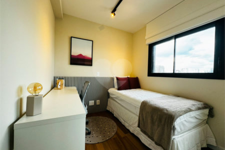 Apartamento à venda com 3 quartos em Vila Cordeiro, São Paulo, SP