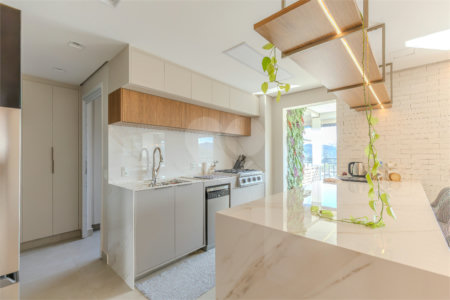 Apartamento à venda com 2 suítes em Santo Amaro, São Paulo, SP