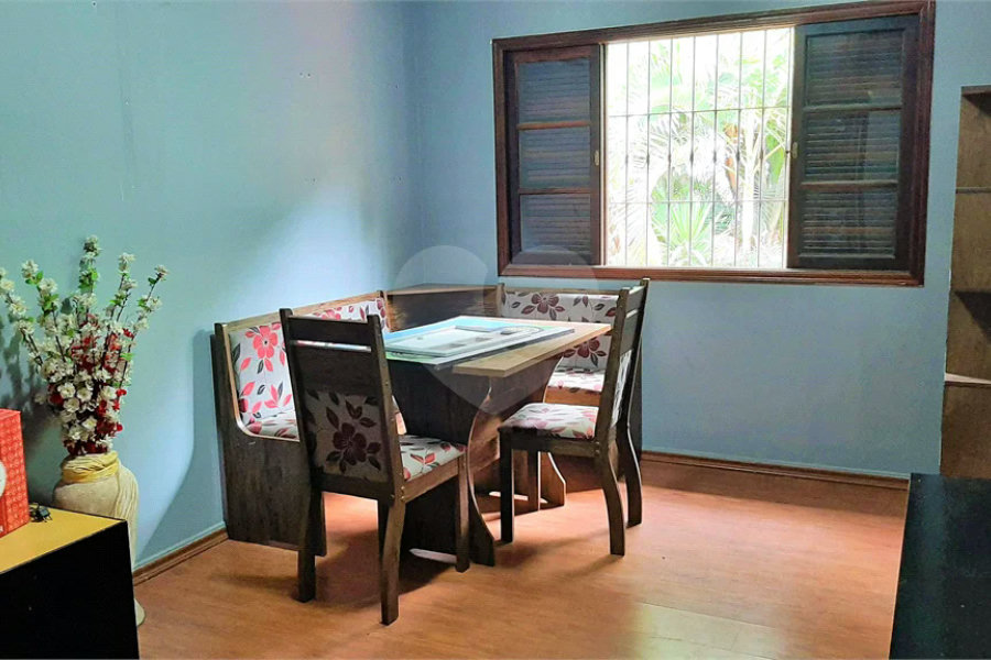 Vende-se Casa incrível no Jardim Prudência!