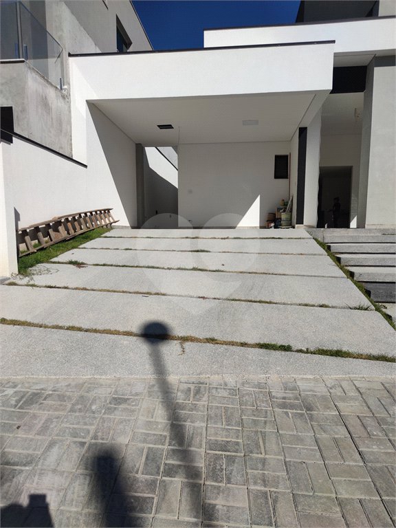 Casa à venda com 3 suítes no condomínio Aruã Brisas, Mogi das Cruzes - SP