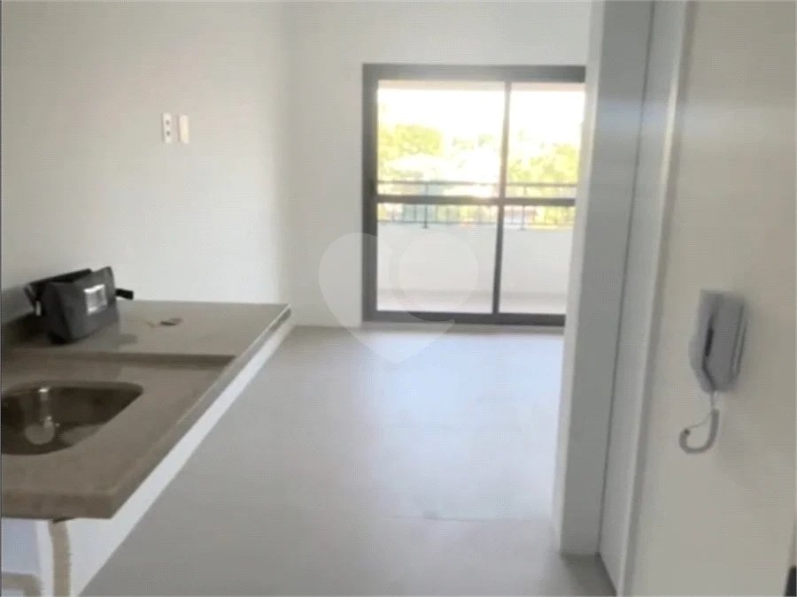 Apartamento à venda com 1 quarto em Vila Pirajussara, São Paulo, SP
