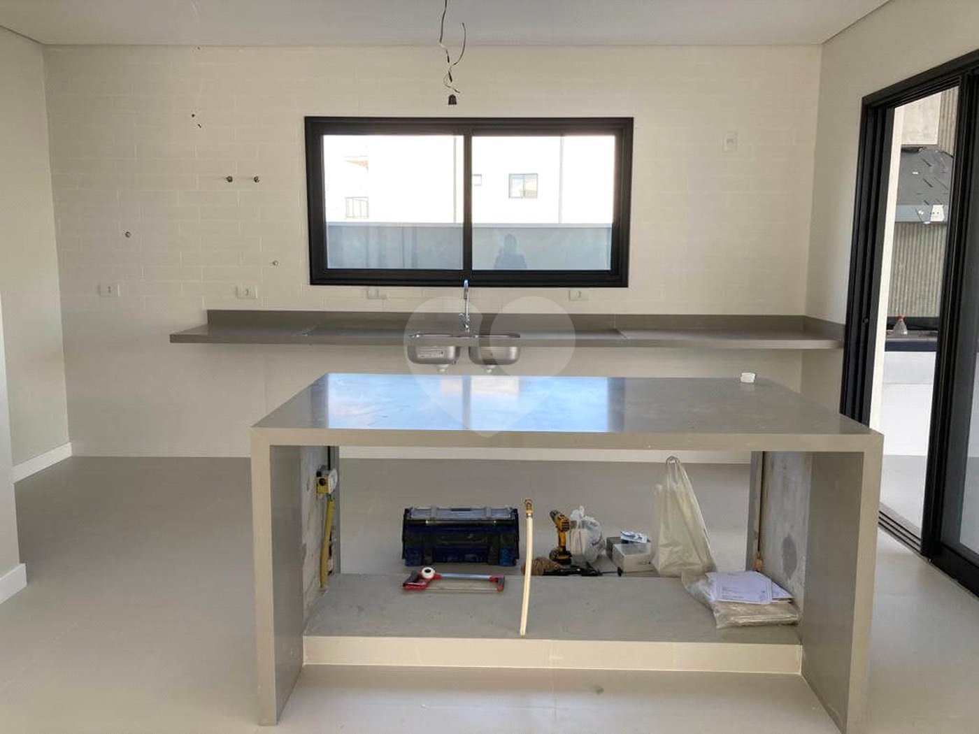 Casa à venda com 5 suítes no condomínio Alphaville 1, São José dos Campos - SP