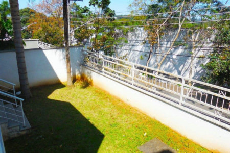 Casa à venda com 4 quartos, sendo 2 suítes, no condomínio Bristol Village, São Paulo - SP