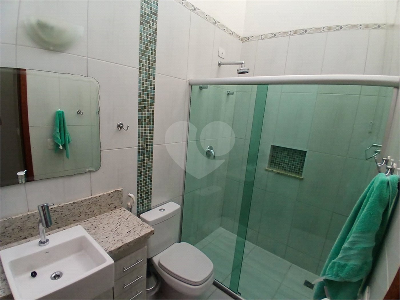 Casa à venda com 3 quartos, sendo 1 suíte, no condomínio Golden Park Residence II, Sorocaba - SP