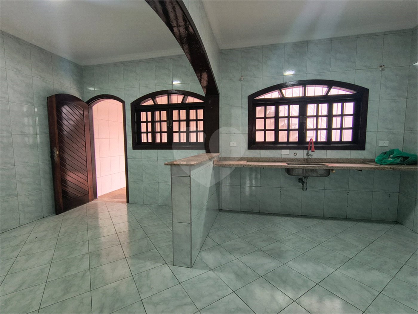 Sobrado à venda com 3 quartos, sendo 1 suíte, em Jardim D'abril, Osasco, SP
