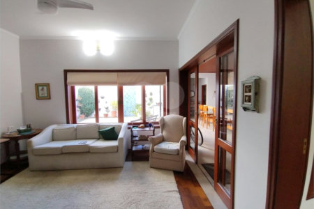 Casa à venda ou para alugar com 3 suítes em Jardim Itália, Itapetininga, SP