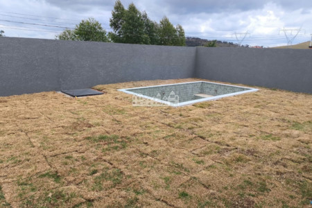 Casa à venda com 3 quartos, sendo 1 suíte, no condomínio Buona Vitta Gold, Atibaia - SP