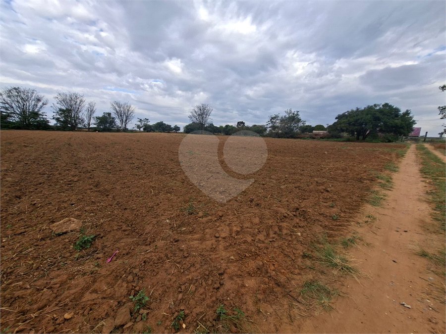 Terreno à venda no Centro, Alambari, SP