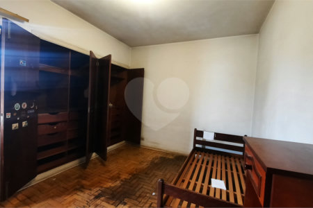 Sobrado à venda com 4 quartos, sendo 1 suíte,  em City Campo Grande, São Paulo, SP