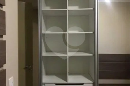 Apartamento à venda com 3 quartos, sendo 1 suíte,  em Jardim Augusta, São José dos Campos, SP