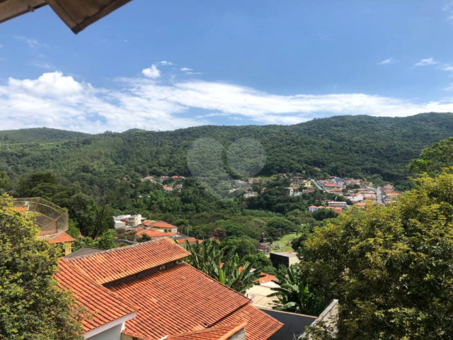 Casa à venda com 5 quartos, sendo 1 suíte,  em Serra da Cantareira, Mairiporã, SP