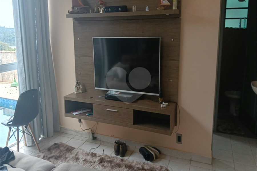 Casa para alugar com 5 quartos no Centro, Mairiporã, SP