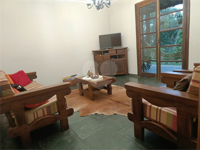 Casa à venda com 3 quartos, sendo 1 suíte,  em Luiz Fagundes, Mairiporã, SP