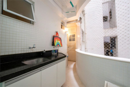 Apartamento à venda com 3 quartos, sendo 1 suíte, em Leme, Rio de Janeiro, RJ