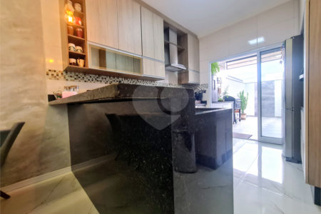 Casa à venda com 3 quartos, sendo 1 suíte, no condomínio Horto Florestal Iii, Sorocaba - SP