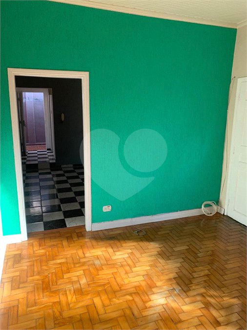 Casa à venda com 4 quartos, sendo 2 suítes,  no Centro, Mairinque, SP