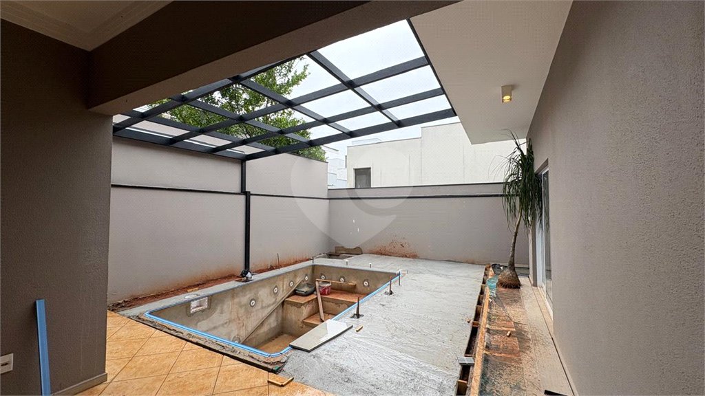 Casa à venda com 4 quartos, sendo 3 suítes, no condomínio Mont Blanc, Sorocaba - SP