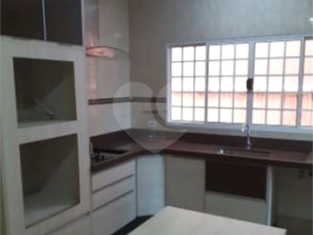 Sobrado à venda com 3 quartos, sendo 1 suíte,  em Jaraguá, São Paulo, SP