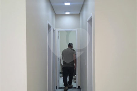Apartamento à venda com 3 quartos, sendo 1 suíte, em Conjunto Residencial Irai, Suzano, SP