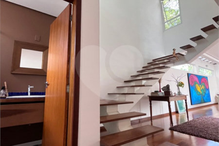 Sobrado à venda com 3 quartos, sendo 2 suítes, em Granja Julieta, São Paulo, SP