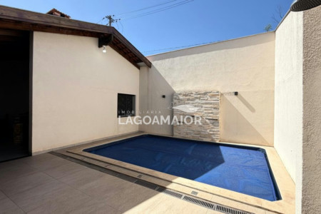 Casa à venda com 3 suítes em Jardim dos Ipes, Três Lagoas, MS