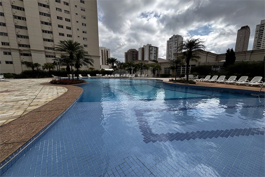 Apartamento para alugar com 3 suítes em Vila Romana, São Paulo, SP