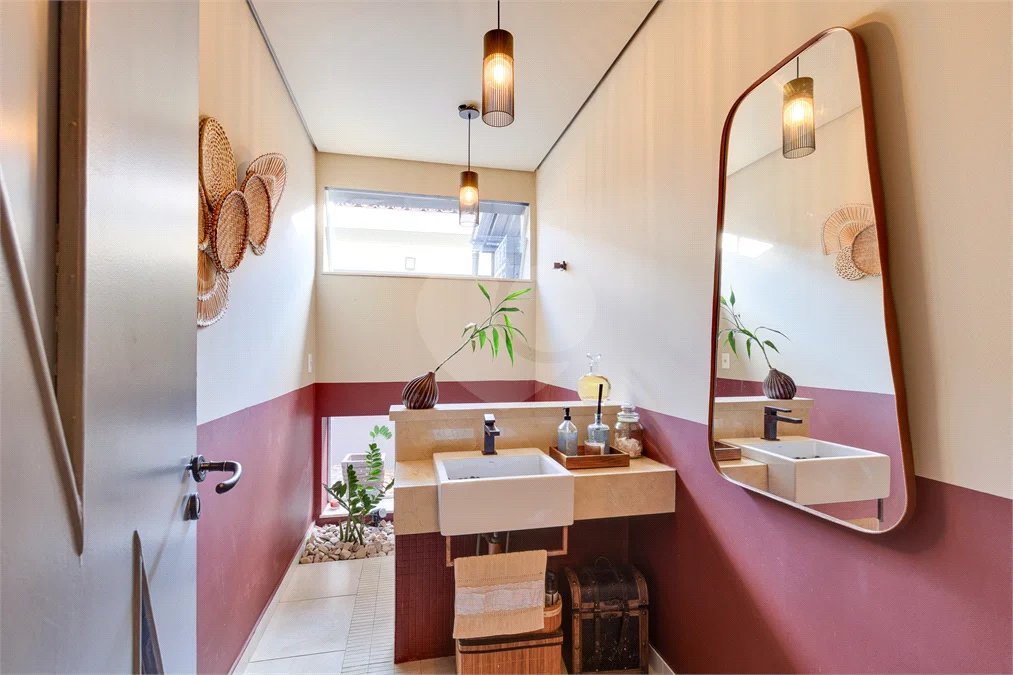 Casa à venda com 4 suítes em Granja Julieta, São Paulo, SP