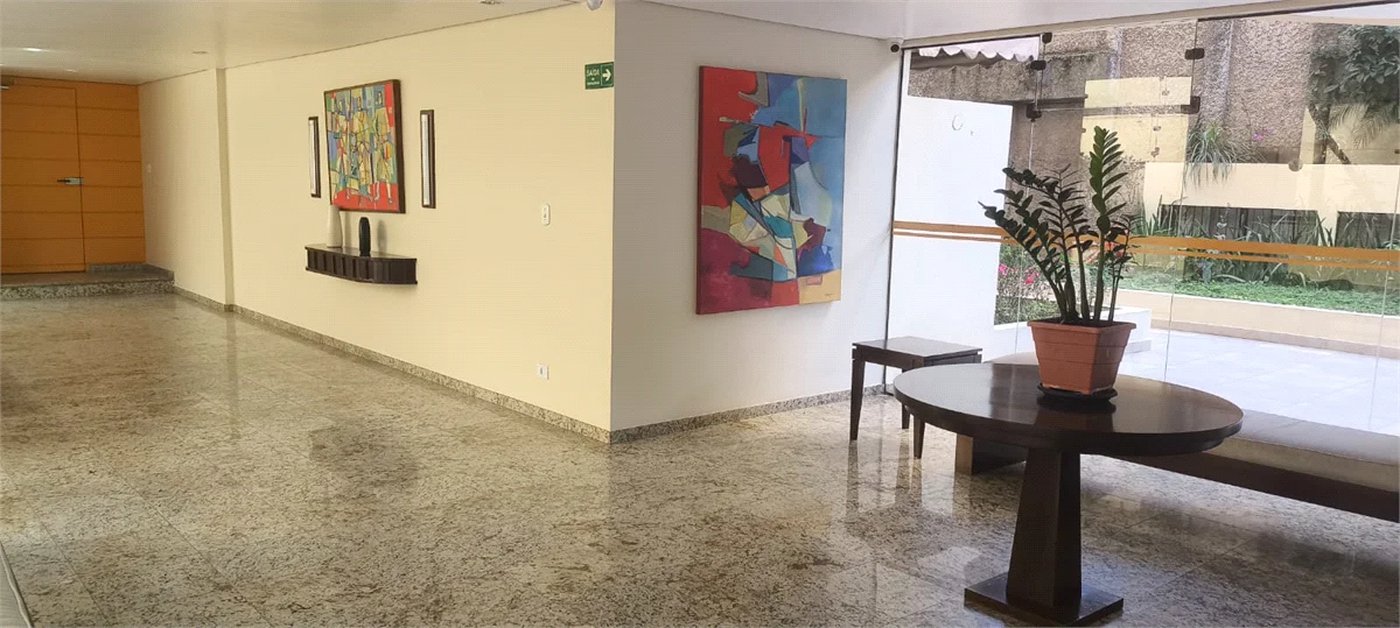 Apartamento à venda com 3 quartos, sendo 1 suíte, em Pinheiros, São Paulo, SP