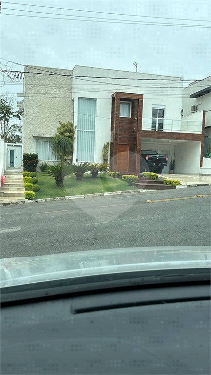 Casa à venda com 4 suítes no condomínio Parque da Figueiras, Mogi das Cruzes - SP