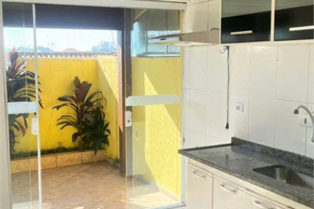 Casa à venda com 2 quartos no condomínio Refugio Canta Galo, Cotia - SP