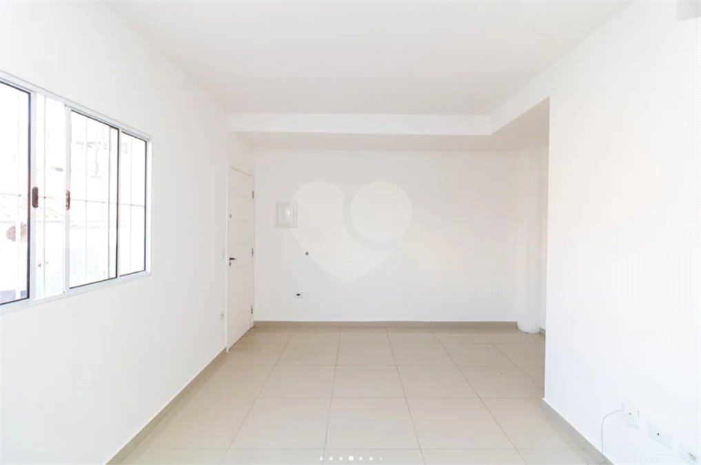 Casa à venda com 2 suítes no condomínio Dos Pássaros, São Paulo - SP