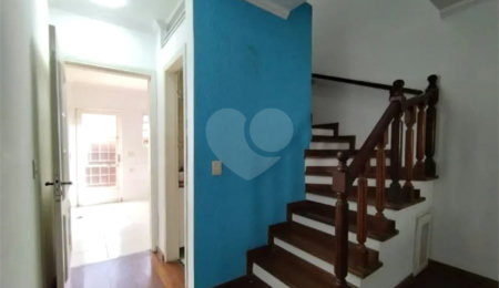 Sobrado à venda com 3 quartos, sendo 1 suíte,  em Jardim Ester, São Paulo, SP