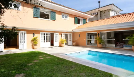 Casa à venda com 4 suítes em Jardim Leonor, São Paulo, SP