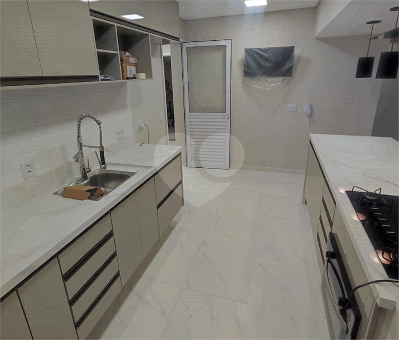 Apartamento à venda com 3 quartos, sendo 2 suítes,  em Jardim Arpoador, São Paulo, SP
