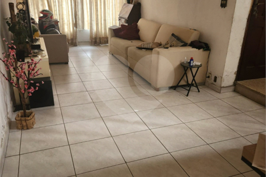 Sobrado à venda com 2 quartos em Santana, São Paulo, SP