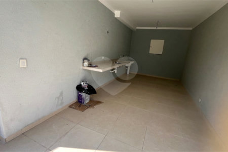 Sobrado à venda ou para alugar com 3 suítes em Vila Thais, Atibaia, SP